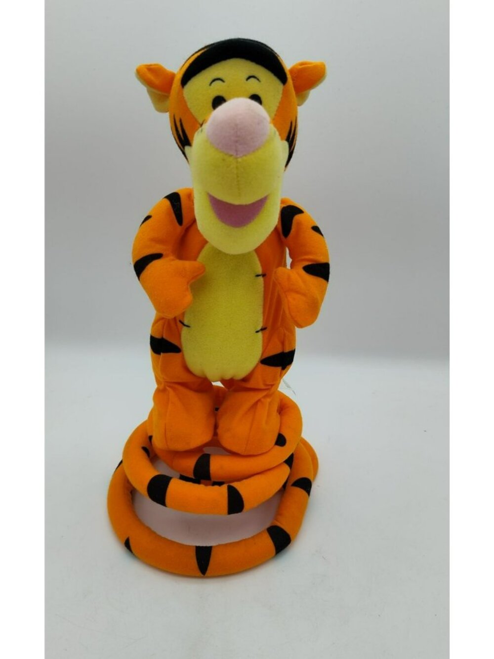 Fisher-Price Disney 2005 Plush Turbo Tail Tigger Bounces Sings Talks WORKS Video